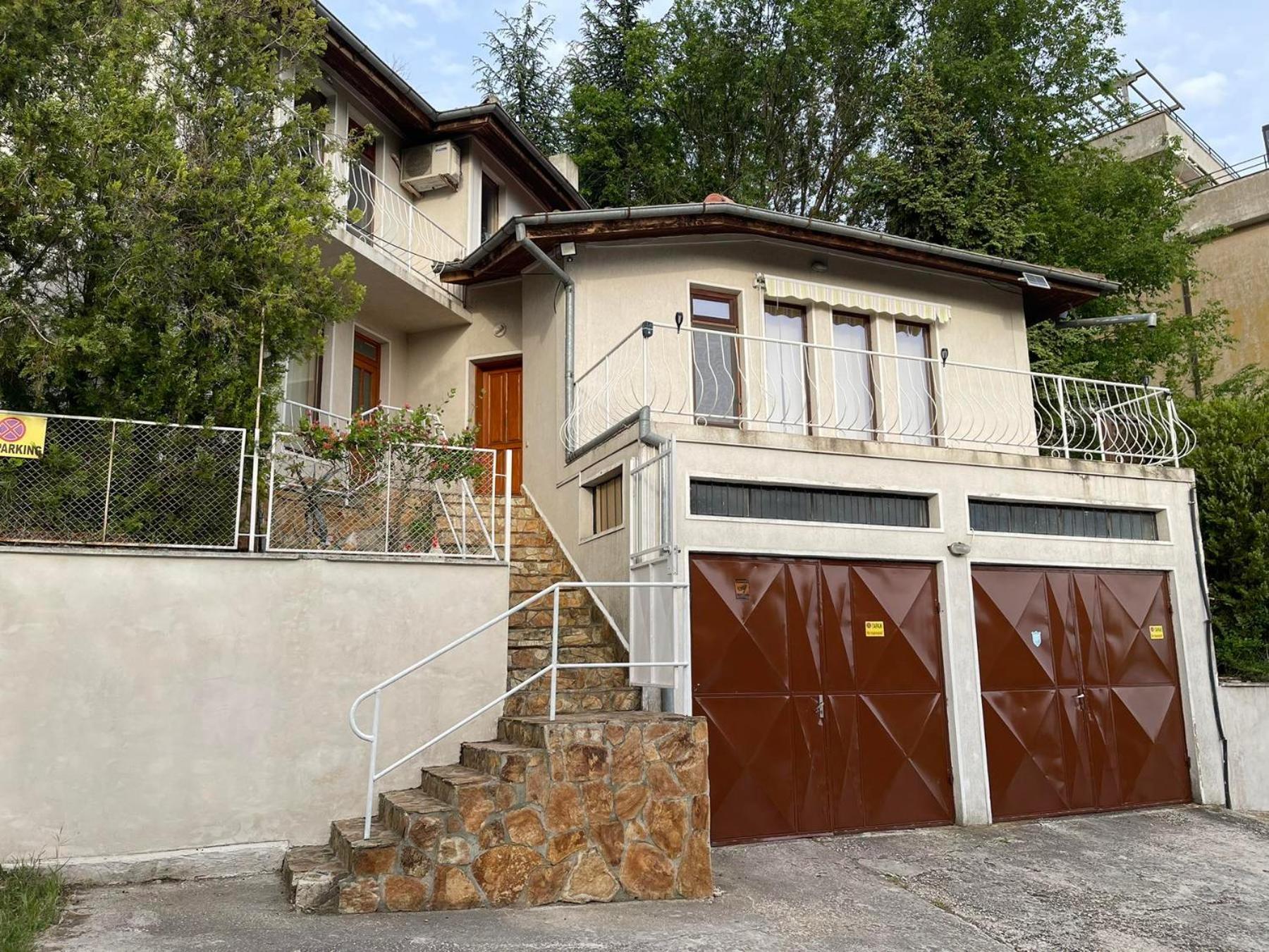 Villa Dechkoni Kavarna Exteriör bild
